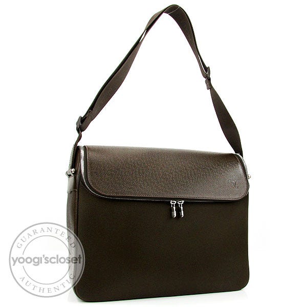 Louis Vuitton Grizzli Taiga Taimyr Messenger Bag