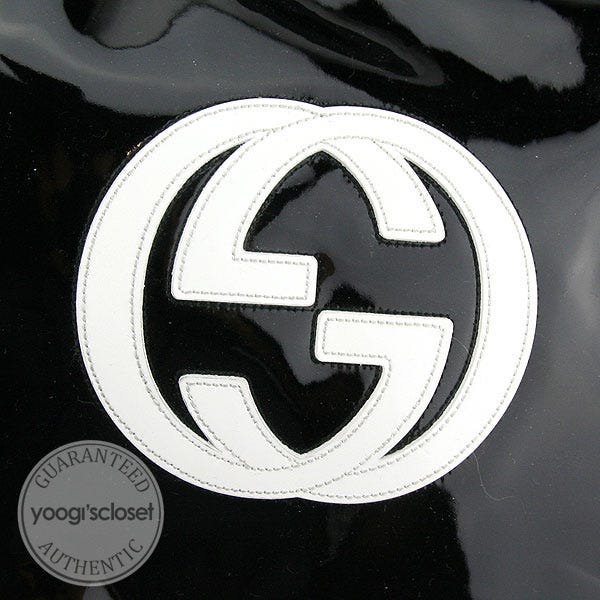 ごる蔵GUCCI Logo Black Patent Silver Gucci Vintage Black Patent Leather Logo Shoulder Bag | Yoogi's Closet