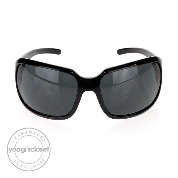 Chanel Black Frame Metal CC Logo Sunglasses- 6023 - Yoogi's Closet