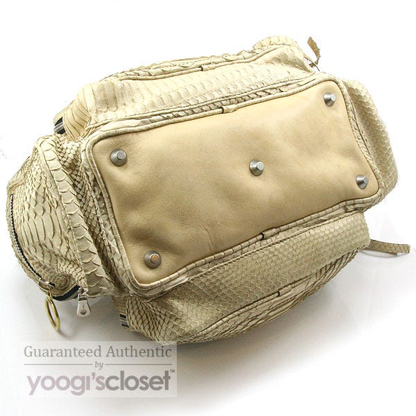 ★TOUT Y EST★ Betty Bag Cream 024 Chloe Cream Patent Leather Betty Large Satchel Bag | Yoogi's