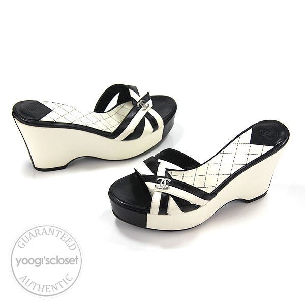 Chanel Black White Leather Quilted Wedge Sandals Size 35.5/5