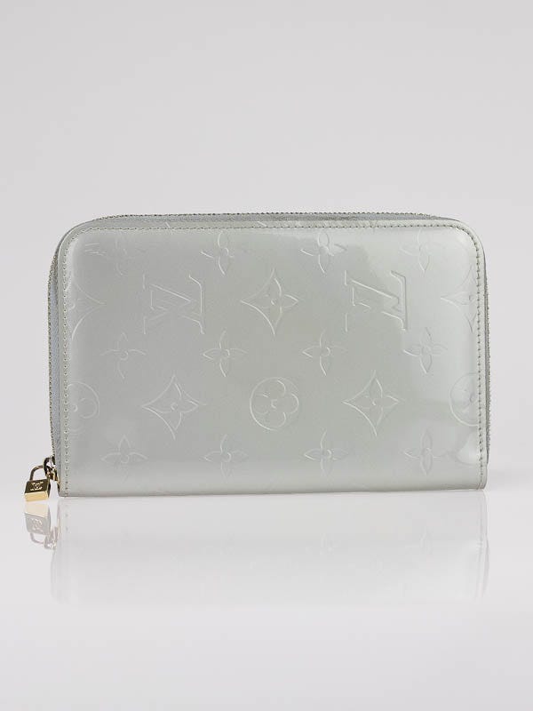 Louis Vuitton Silver Monogram Vernis Compact Zippy Wallet - Yoogi's Closet