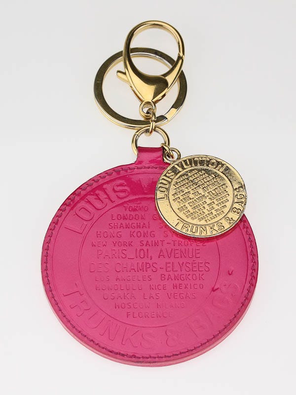 Louis vuitton hot sale coin keychain