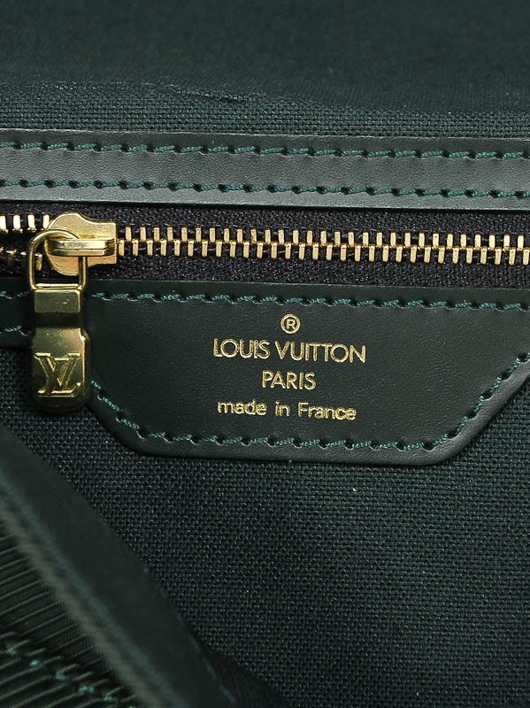 LOUIS VUITTON black/green Taiga Dersou Messenger Bag for Men. Made in  France., Men's Fashion, Bags, Sling Bags on Carousell